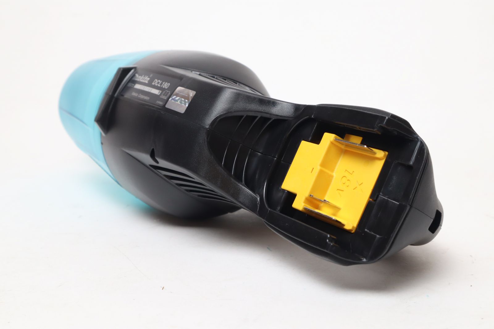 may-hut-bui-chay-pin-makita-dcl180zb-18v-chua-kem-pin-sac_11518_