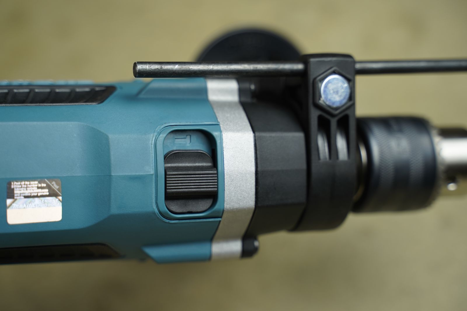may-khoan-bua-710w-makita-m8100b_11814_
