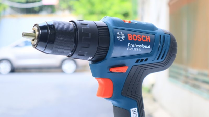 may-khoan-dong-luc-dung-pin-18v-bosch-gsb-183-li-2-pin-20ah-sac_10326_