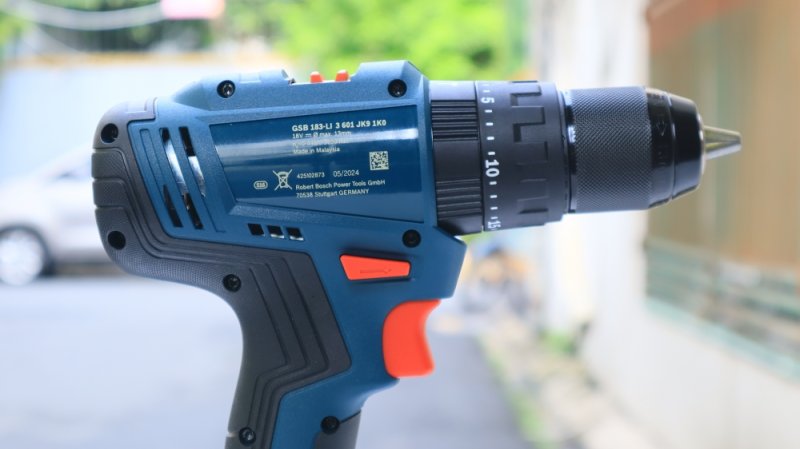 may-khoan-dong-luc-dung-pin-18v-bosch-gsb-183-li-2-pin-20ah-sac_10328_