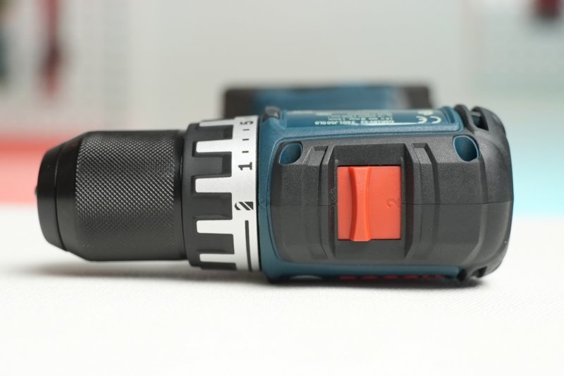 may-khoan-van-vit-dung-pin-18v-bosch-gsr-18v-52-2-pin-20ah-1-sac_10353_