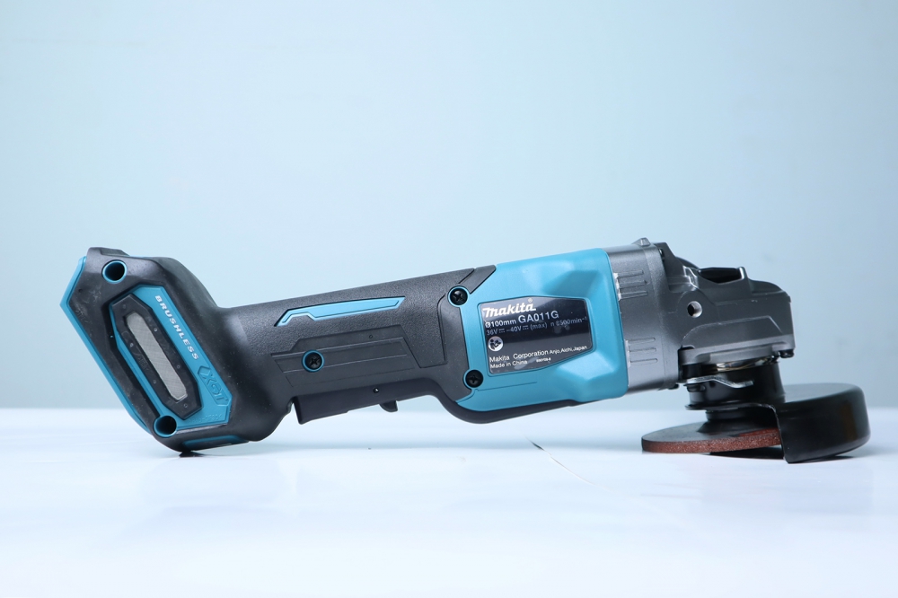 may-mai-goc-dung-pin-40v-xgt-makita-ga011gz-3_1688003283