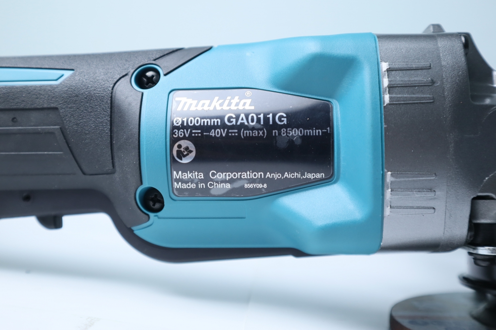 may-mai-goc-dung-pin-40v-xgt-makita-ga011gz-4_1688003283