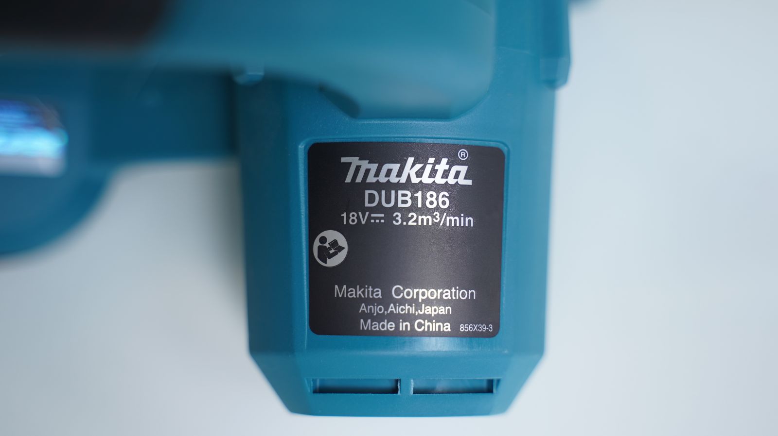 may-thoi-dung-pin-makita-dub186z-chua-pin-sac_10583_