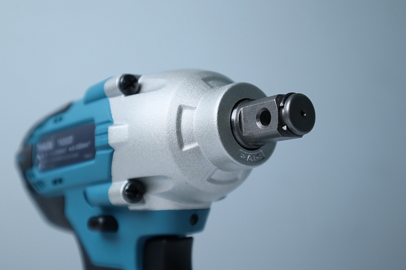 may-van-bu-long-dung-pin-18v-makita-tw202dz-chua-pin-sac_11732_