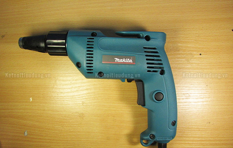 may-van-vit-makita-6821-chinh-hang-gia-tot-nhat-31