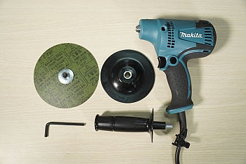 Máy chà nhám đĩa Makita GV6010 6"