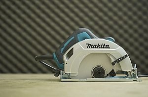 Máy cưa đĩa 185mm Makita HS7010