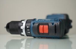 Máy khoan động lực dùng pin 18V Bosch GSB 18V-65 (2 Pin & 1 Sạc)